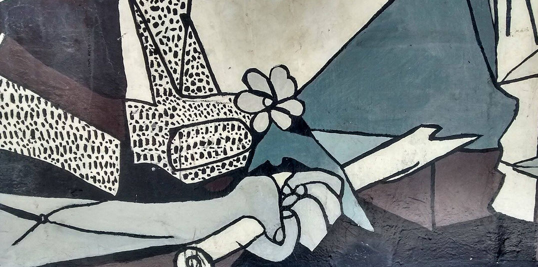 El histórico cuadro “Guernica” volvió al centro del debate tras el pedido del Gobierno vasco para trasladarlo a Bilbao. El rechazo del Museo Reina Sofía y del Ejecutivo español reactivó una tensión que combina memoria histórica, identidad y preservación del patrimonio.