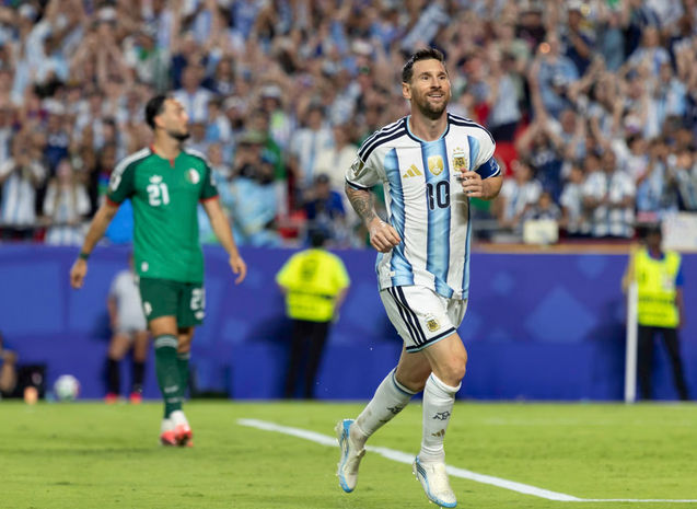 Messi fue la gran figura en la goleada de la Selección argentina.