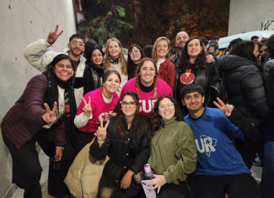 La candidata de Encuentro Plural, Adriana García, se impuso con el 53,36% de los votos frente al 46,64% obtenido por Gabriel Fidel. El resultado marca el regreso del peronismo a la conducción de la Universidad Nacional de Cuyo después de más de una década.