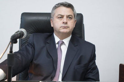 La Cámara Federal resolvió unificar los expedientes que analizan el manejo del Instituto de Obra Social de las Fuerzas Armadas y de Seguridad, IOSFA y el préstamo de 40 mil millones de pesos otorgado por el IAF. El expediente también incluye a Francisco Adorni y pone bajo análisis decisiones tomadas durante la gestión del exministro de Defensa mendocino, Luis Petri.