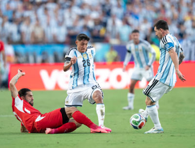 La Selección Argentina de Lionel Scaloni igualó 1 a 1 en los 90 minutos ante Suiza, pero encontró la diferencia en el tiempo suplementario con goles de Julián Álvarez y Lautaro Martínez. Ahora enfrentará a Inglaterra por un lugar en la gran final.