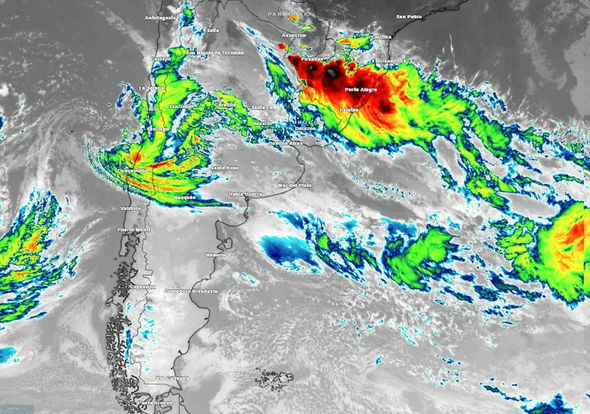 El SMN mantiene alertas por nevadas intensas en Mendoza, frío extremo en la Patagonia y tormentas fuertes en el Litoral. Conocé las zonas más afectadas.