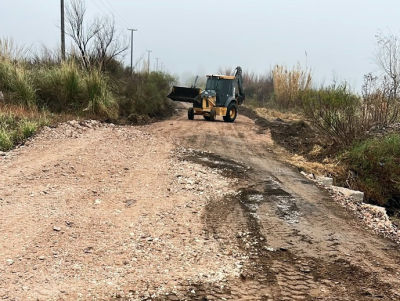 Los Dos Álamos en San Rafael avanza con trabajos para recuperar el paso sobre el río Diamante, afectado por las contingencias climáticas, y restablecer la circulación de los vecinos.
