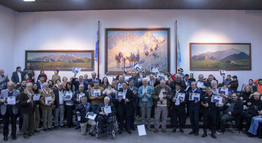 Día del Padre de la Ciudad: Mendoza distinguió a 23 padres destacados por su compromiso familiar y su aporte a la comunidad en homenaje a San Martín.