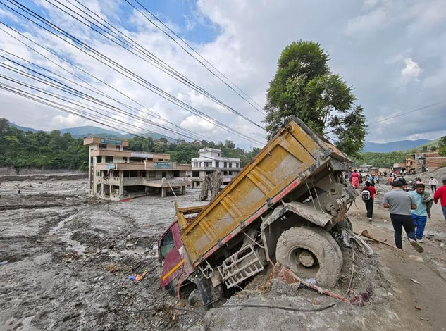 Una zona afectada por la avalancha de lodo a lo largo del río Trishuli, en Nuwakot, Nepal.