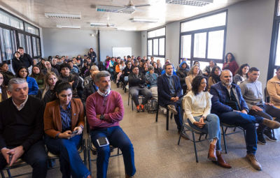 La Ciudad de Mendoza inició una nueva formación profesional: un curso de electricista domiciliario para 97 personas, con 240 horas de formación y certificación oficial de la DGE.