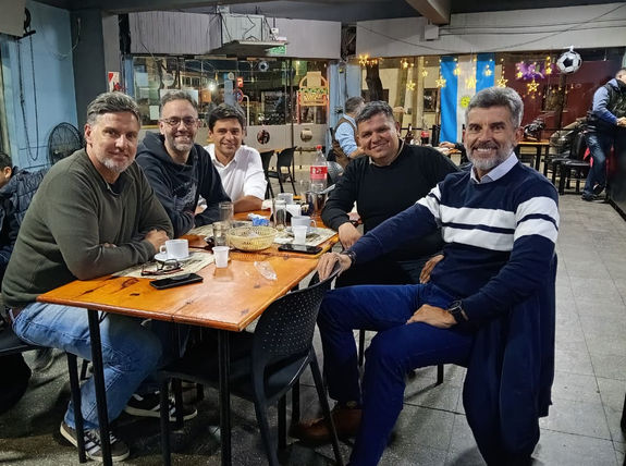 Ulpiano Suarez volvió a mostrarse junto a Germán Pérez, exprecandidato a intendente de Las Heras por Cambia Mendoza, en una nueva señal rumbo a 2027.
