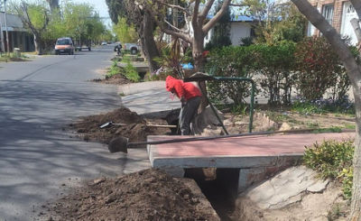 San Rafael intensifica la limpieza de desagües y acequias ante posibles tormentas intensas asociadas a El Niño y aplica multas por arrojar basura.