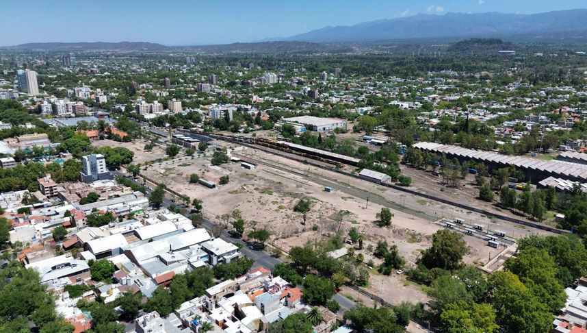 Ulpiano Suarez pidió a la Nación que la Ciudad subaste 6 hectáreas de los terrenos del ex Ferrocarril San Martín para el Distrito Sustentable Estación Mendoza.
