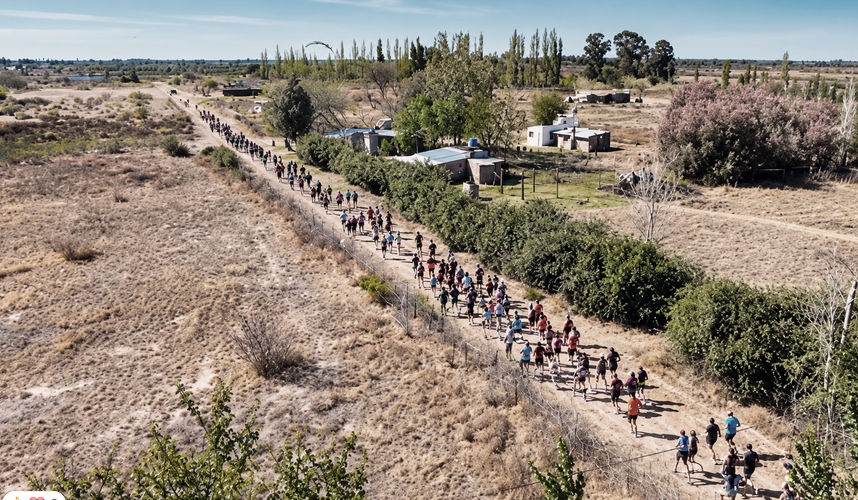 Jaime Prats reunió a 400 corredores en la tercera edición de la Carrera Solidaria, que combinó deporte, participación comunitaria y solidaridad.