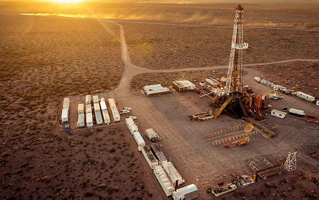 Rodolfo Suarez anunció la fecha de inicio de la exploración en Vaca Muerta