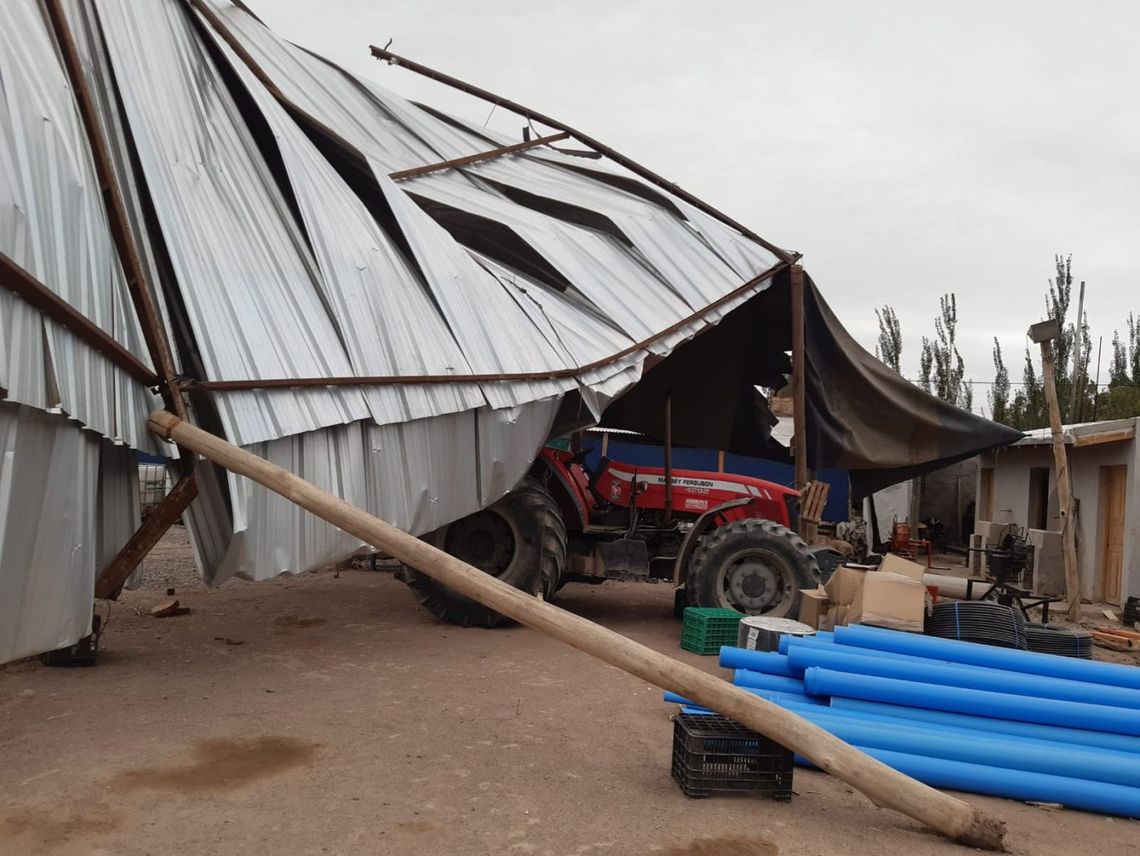 El fortísimo viento castigó duro a la comunidad de Tres Porteñas