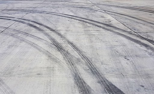 How to Do a Perfect Burnout With Your Car | Tyroola