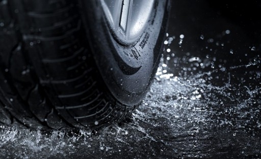 hydroplaning tyres | Tyroola