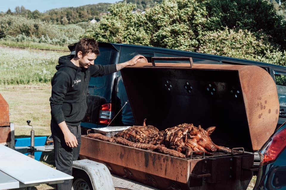 Om Gourmand Pattegris og Catering