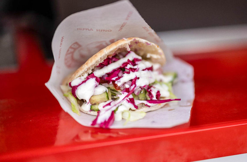 Billede 1 af 5 af Friske og lækre kebabretter fra larsens madvogn
