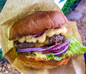 Billede 3 af 5 af Flammegrillede og smagfulde brioche-burgers