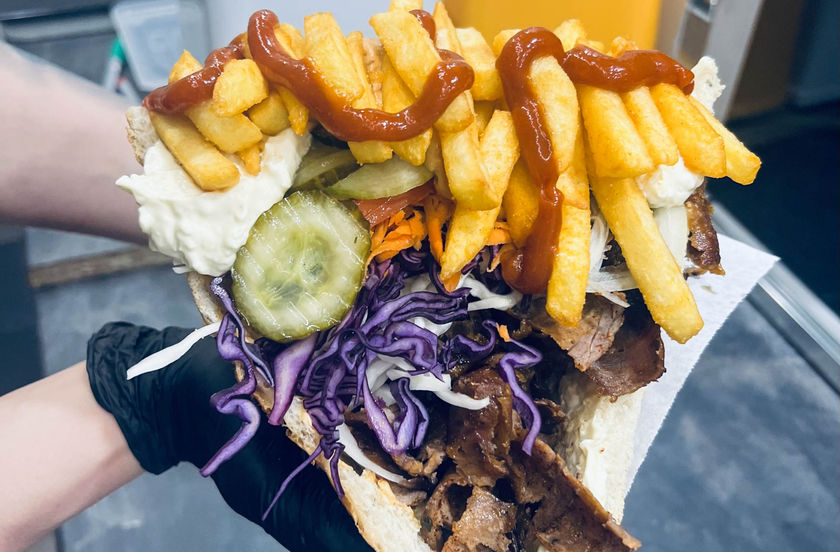 Billede 1 af 5 af Döner med friskskåret oksekød og hjemmelavet dressing