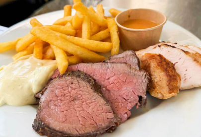 Billede 2 af 5 af Julens steakhouse: Angus roast, turkey og risalamande