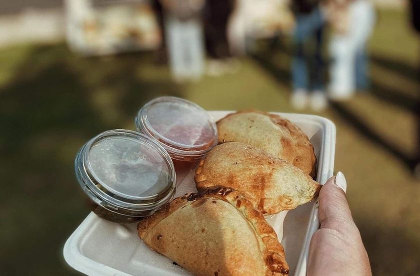 Billede 1 af 6 af Smagfulde empanadas: En krydret trio
