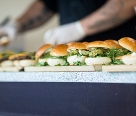 Billede 3 af 7 af All You Can Eat Sliders – frisklavet og fyldt med smag