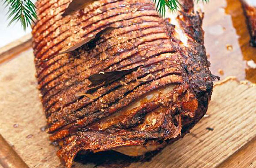 Billede 1 af 5 af Tom's klassiske julefrokost med flæskesteg og tilbehør