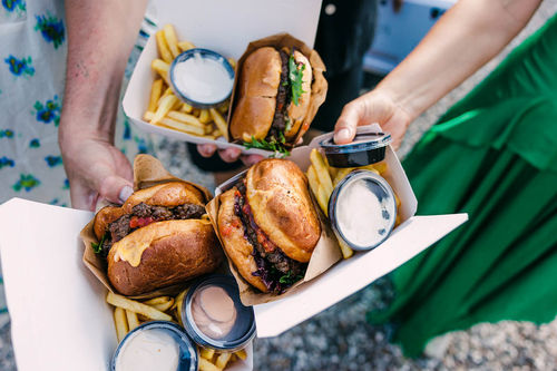 Billede 1 af Josh's signatur burgers: Hemmelig relish og friske råvarer