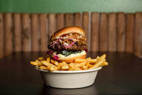 Billede 1 af Muntre burgere og pommes frites fra Nordens Paris