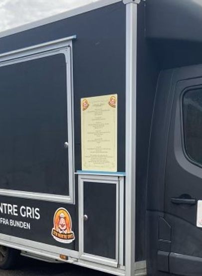 Billede 3 af 3 af Foodtruckens julefrokost med alle klassikerne