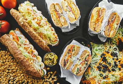 Billede 4 af 7 af Cafe Skyttens friske sandwiches med hjemmelavede dressinger