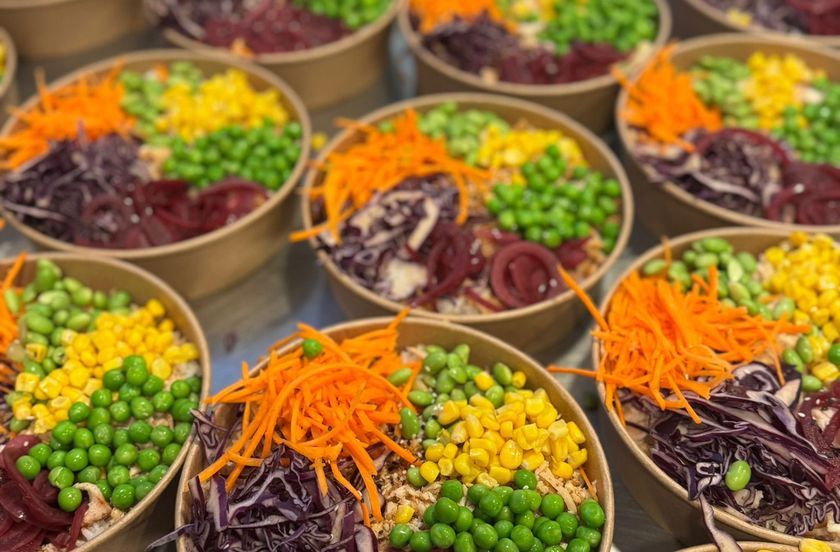 Billede 1 af 6 af Cafe Skyttens friske poke bowls  Smag & kvalitet