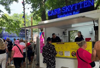 Billede 3 af 6 af Cafe Skyttens friske poke bowls  Smag & kvalitet