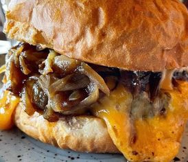 Billede 3 af 8 af Ægte gourmetburgers: Friskbagt, friskhakket, frisklavet