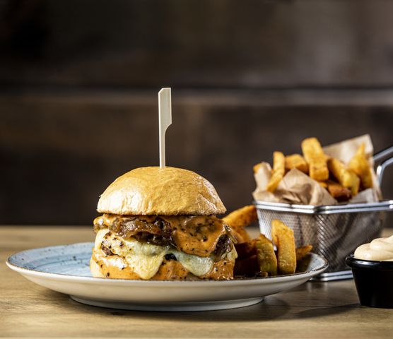 Billede 2 af 8 af Ægte gourmetburgers: Friskbagt, friskhakket, frisklavet