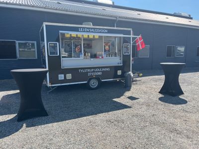 Billede 4 af 7 af Saftige burgere, sprøde fritter og lækre tilvalg