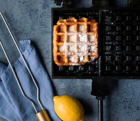 Billede 3 af 10 af Belgisk vaffelvogn med saltkaramel, jordbær og lemon curd