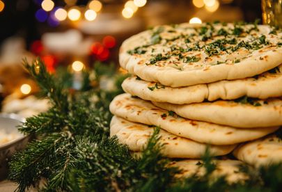 Billede 4 af 6 af Utraditionel julebuffet: Pita med grillet lam og kylling