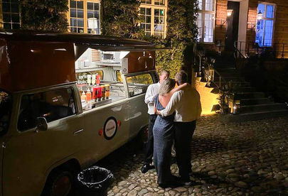 Billede 5 af 9 af Sprød og smagfuld fish 'n' chips fra retro veteranvogn
