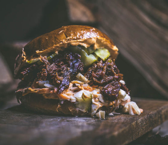 Billede 2 af 9 af Low 'n slow BBQ burgers: Tilberedt 23 timer i smokeren