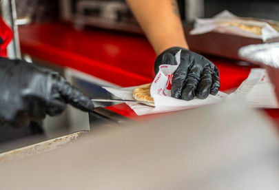Billede 2 af 5 af Friske og lækre kebabretter fra Larsens madvogn