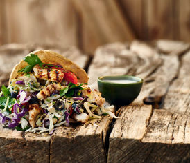 Billede 3 af 8 af Gourmet pitas og bowls ad libitum! Flammegrillet kød og halloumi