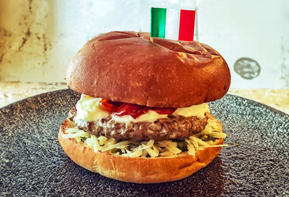 Billede 4 af 4 af Burger al italiano: Madoplevelser fra Milano til Napoli