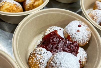 Billede 2 af 5 af Æbleskiver fra foodtruck med gløgg og varm kakao