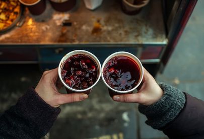 Billede 3 af 5 af Æbleskiver fra foodtruck med gløgg og varm kakao