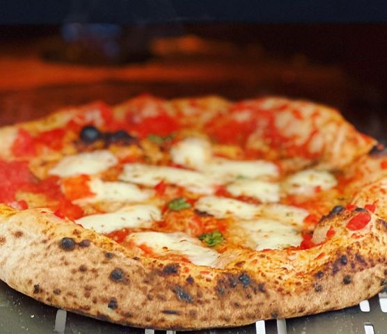 Billede 2 af 9 af Napolitansk inspirerede pizzaer med sydfynske råvarer