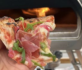 Billede 3 af 9 af Napolitansk inspirerede pizzaer med sydfynske råvarer