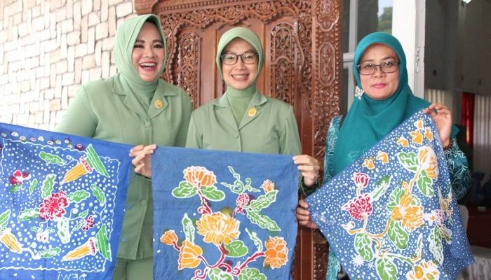 batik, membatik, motif batik, batik indonesia, budaya batik