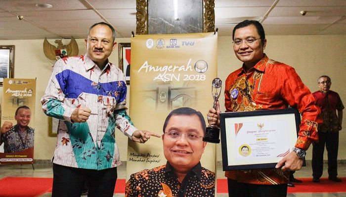 edy junaedi, pemprov dki jakarta, dpmptsp jakarta, kepemimpinan anise baswedan, nusantaranews, penghargaan bergensi