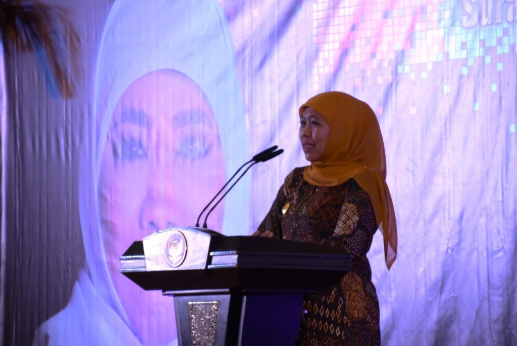 Gubernur Jatim Khofifah Indar Parawan Mengatkan bahaya Narkoba Jenis Pil Zenit yang Dijual Harga Murah di Surabaya. (Foto: Tri Wahyudi/NUSANTARANEWS.CO)