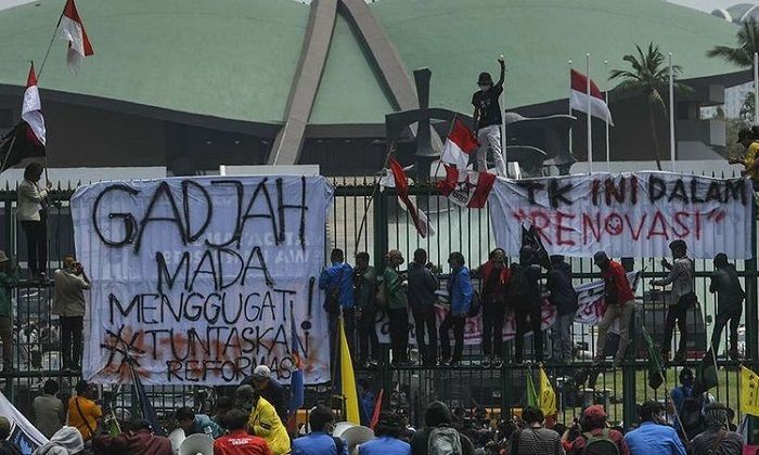Polisi Ungkap Kronologi Kerusuhan Aksi Mahasiswa di DPR, 94 Demonstran Diamankan. (FOTO: Dok. Kompas)